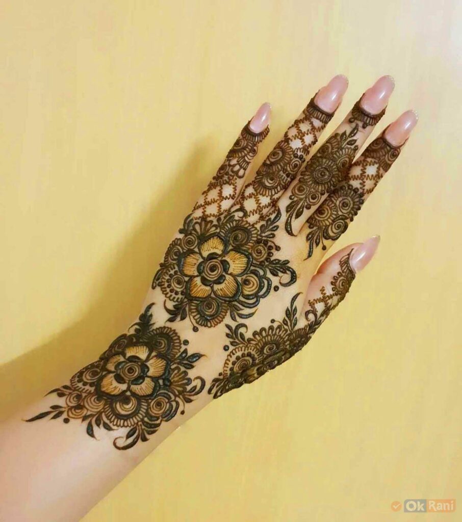 Best Floral Mehndi Designs for Back Hand