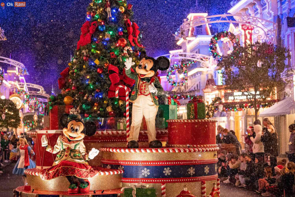 Disneyland christmas decorations