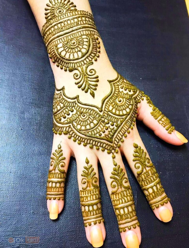 Stylish Back Hand Mehndi Designs Traditional
